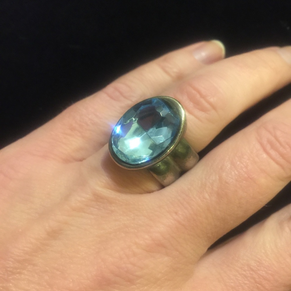 Akwafinna Oval Ring